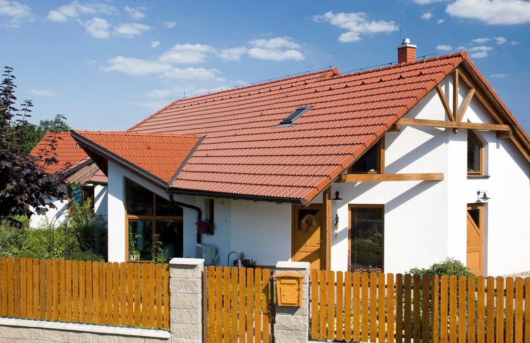 5 výhod pálených střešních tašek